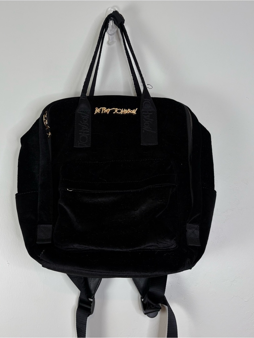 Betsy Johnson Head of the Class Velvet Backpack Skulls - Picture 2 of 13